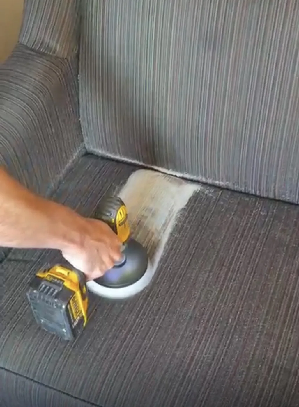 EasyClean upholstery agitation